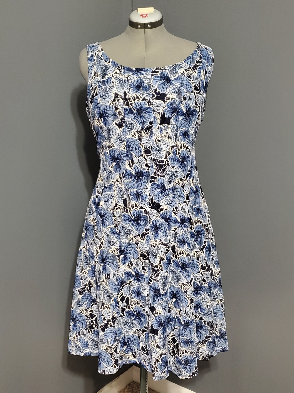 Perceptions Blue and White Floral Lace Sleeveless Midi Dress Women's Size XL